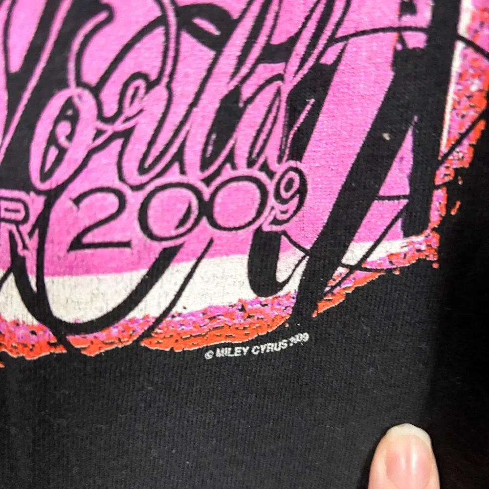 Y2K 2009 Miley Cyrus Wonder World Tour Anvil Vintage Tshirt - Picture 10 of 10
